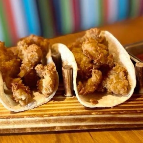 Taco De Chicharron De Pollo.